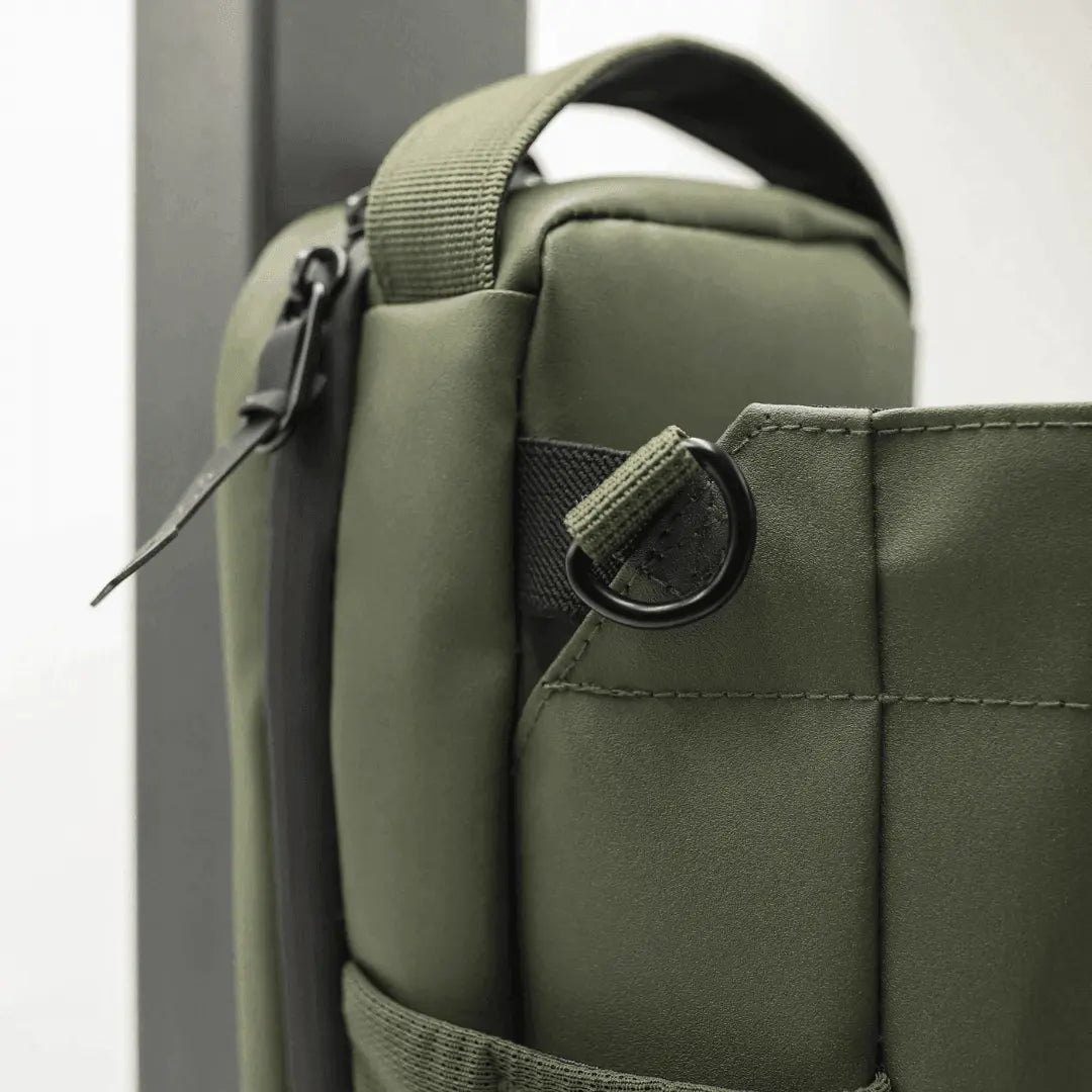 GymVault™ - Magnetic Gym Bottle Bag