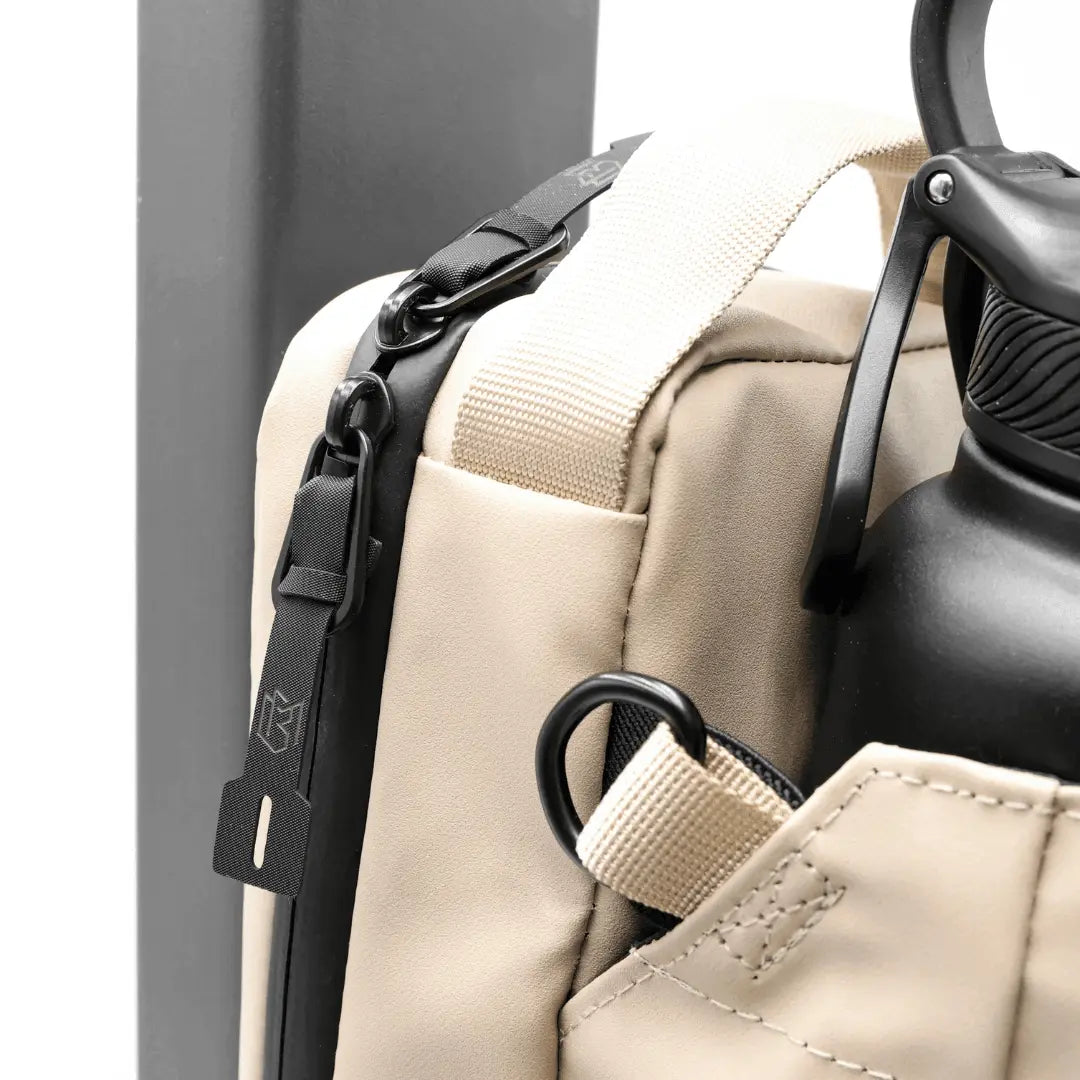GymVault™ - Magnetic Gym Bottle Bag